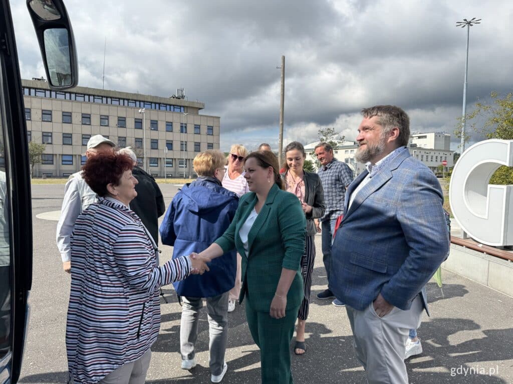Gdynia ponownie otwiera się na autokary – Molo Południowe znowu dostępne dla turystyki zorganizowanej / fot. UM Gdynia