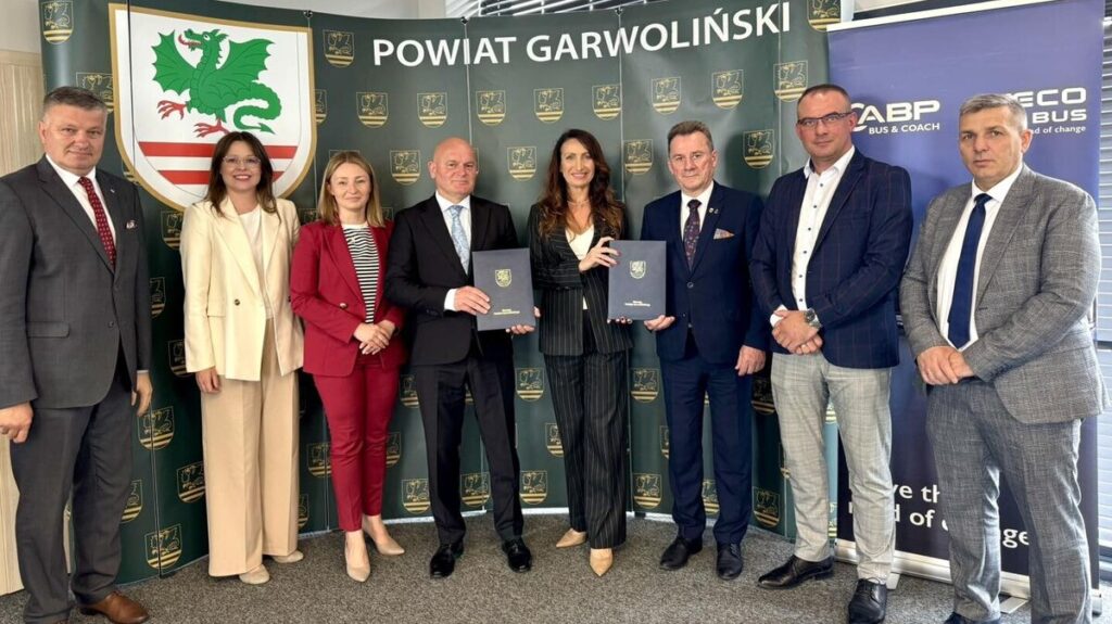 Garwolin inwestuje w flotę. 25 nowych autobusów dla Przewozów Gminno-Powiatowych / fot. Powiat Garwoliński