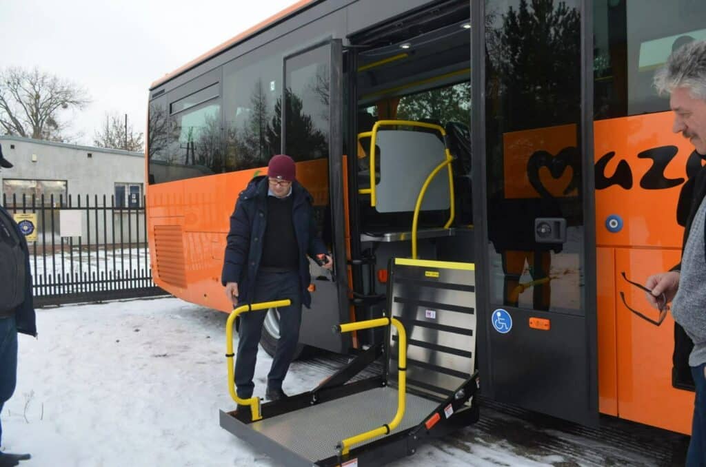 ABP BUS & COACH wygrał kontrakt na autobus szkolny dla gminy Filipów