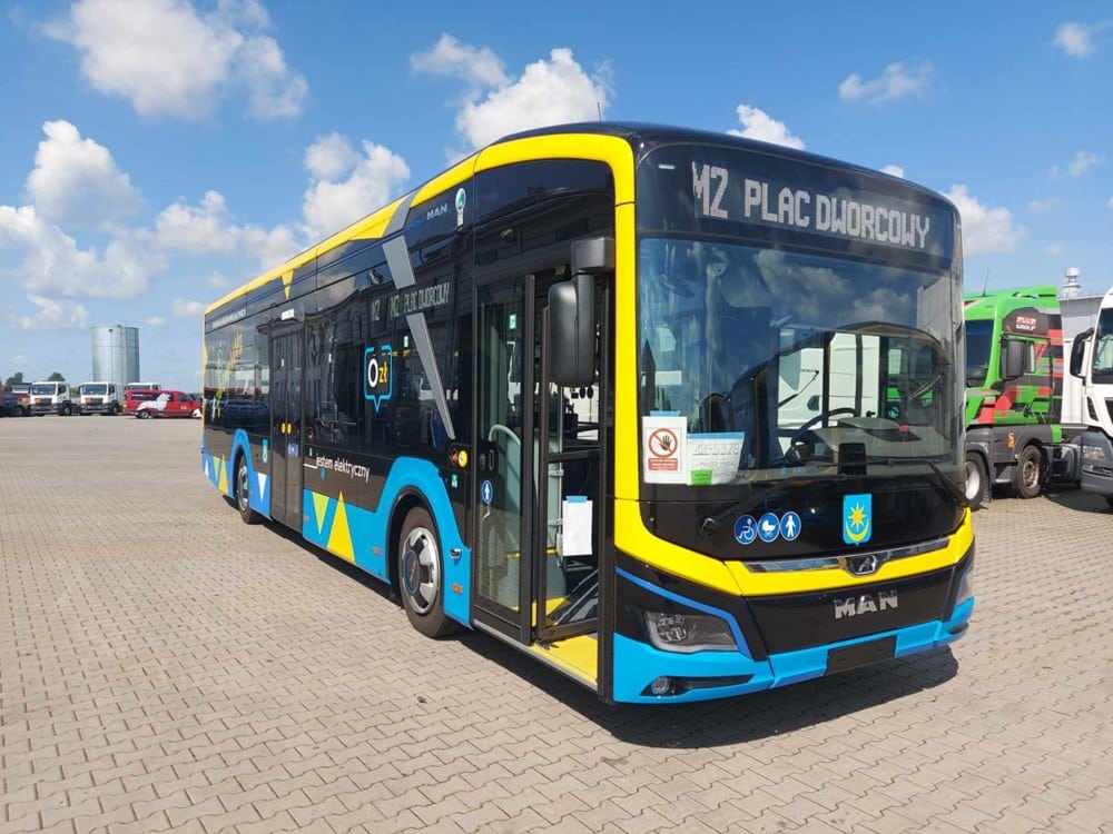 Od 1. stycznia 2024 mińską komunikacją obsługą zajmuje się Zarząd Dróg i Transportu Miejskiego w Mińsku Mazowieckim. Na ulice wyjechały też pierwsze autobusy elektryczne - marki MAN.