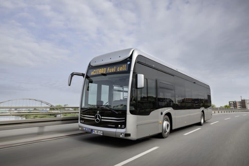 Daimler w grze o dostawę autobusów FCEV do Małopolski – poznaliśmy oferty