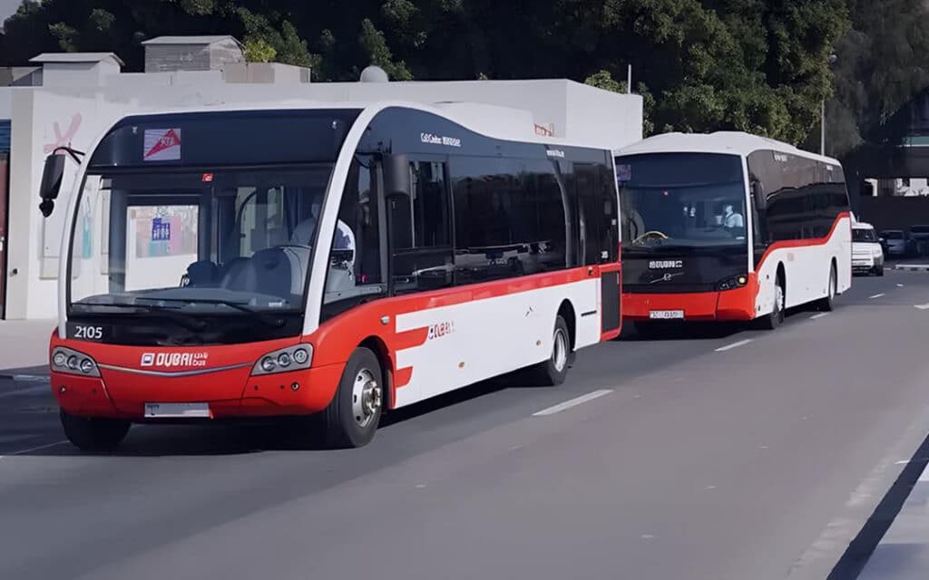 Dubaj inwestuje w 637 niskoemisyjnych autobusów – rekordowa umowa na rzecz transportu publicznego