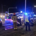 Żyrardów: Pijany kierowca staranował autobus – groźne zdarzenia z udziałem transportu publicznego