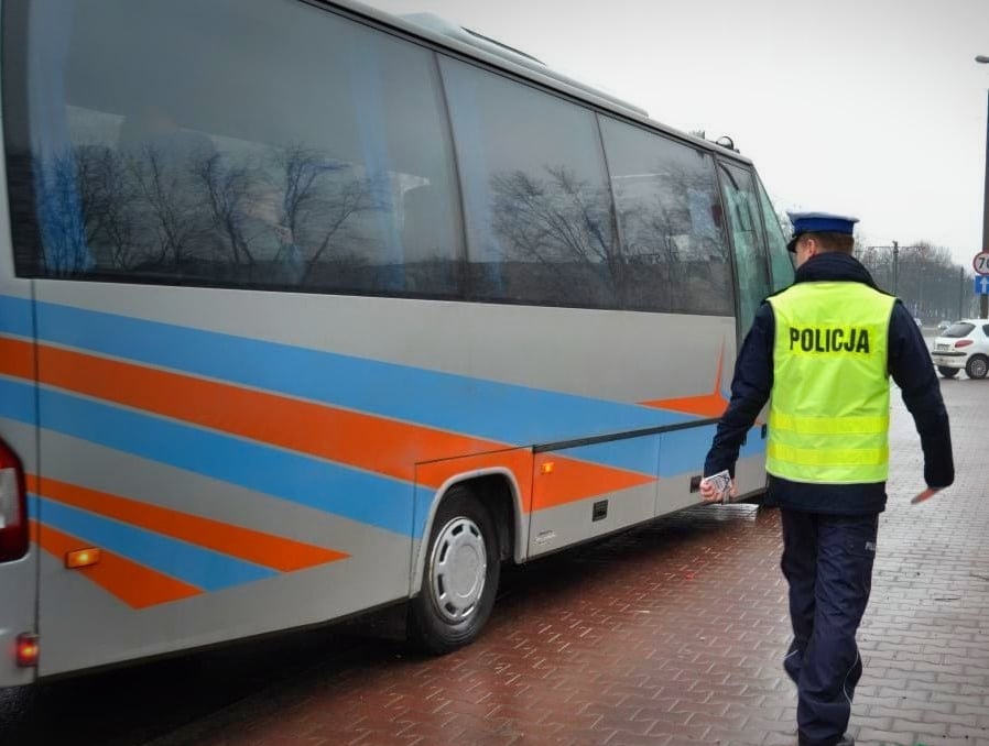 Kołobrzeg: „Turysta” ukradł autobus z kluczykami w środku. Dojechał do znaku fot. ilustracyjne Policja