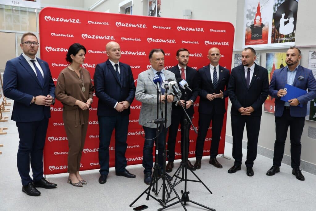 Wśród beneficjentów Funduszy Europejskich dla Mazowsza znalazł się Sochaczew, który za niemal 5,9 mln zł dotacji kupi cztery autobusy elektryczne.