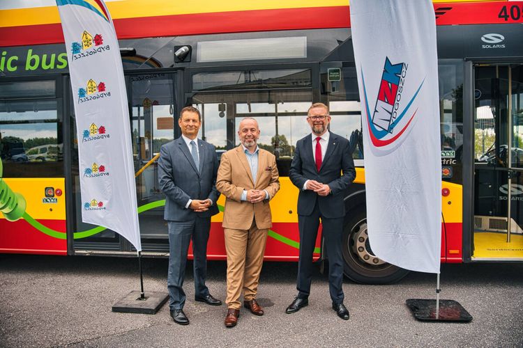 MZK Bydgoszcz w końcu ma umowę na pierwsze autobusy elektryczne. Z Solarisem