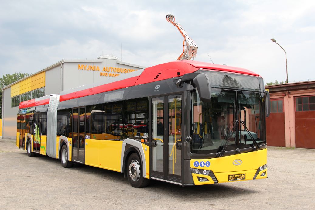 Infobus - MZK Oświęcim odbiera pierwszy MEGA autobus elektryczny. I wyprzedaje stary tabor