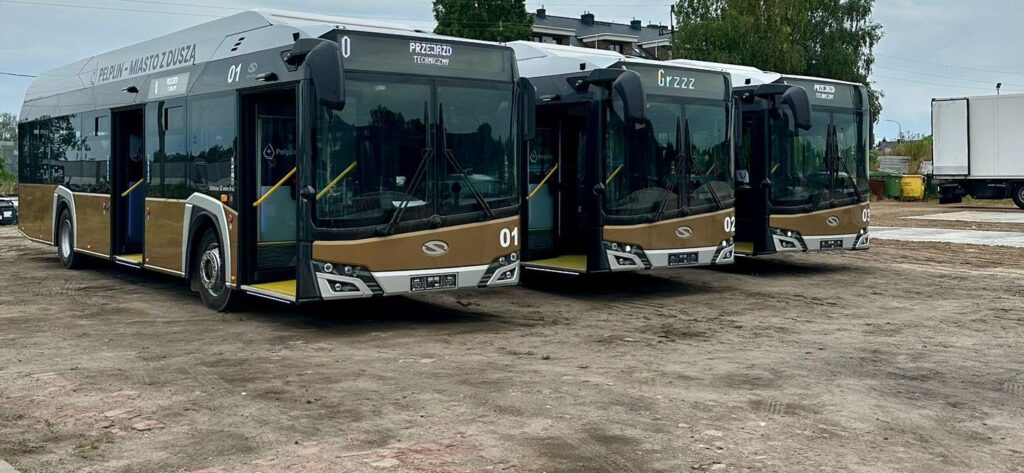 Pelplin odebrał trzy wyjątkowe autobusy Solaris Urbino 12 electric