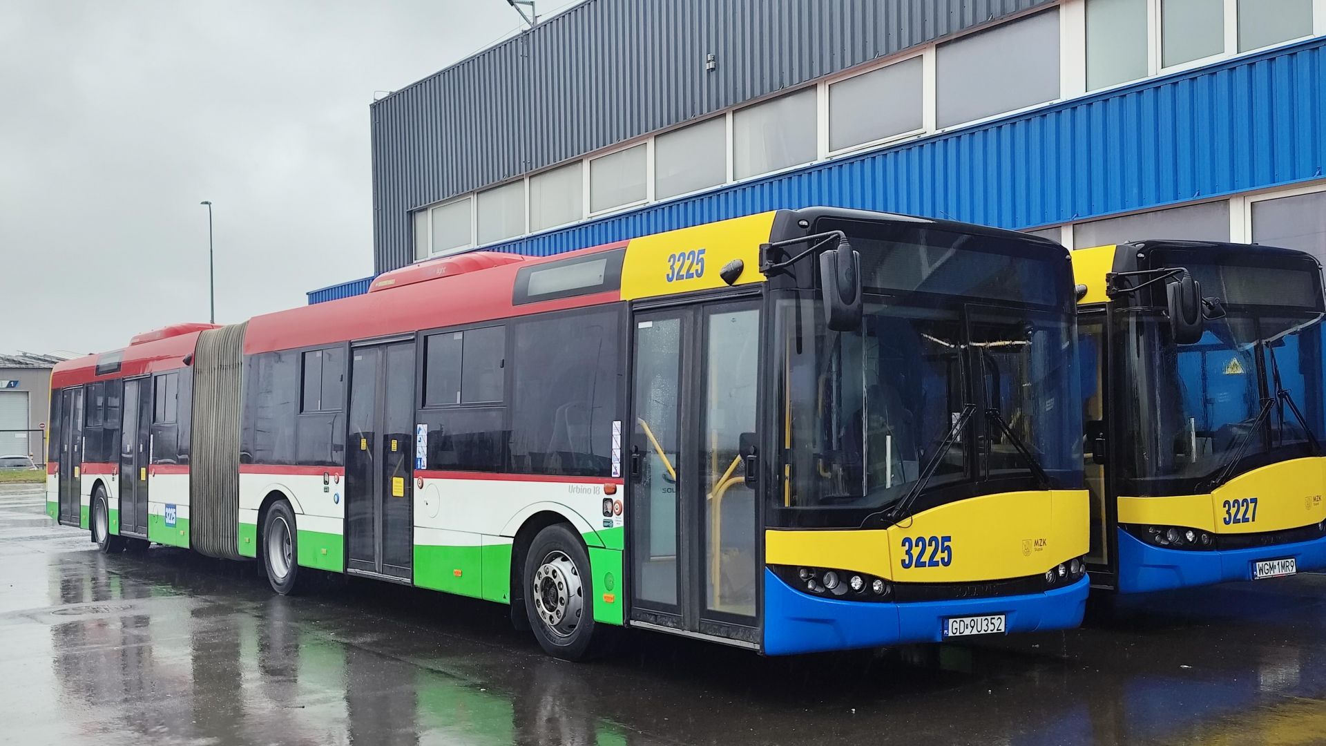 Infobus - Przegubowe używane Solarisy zasiliły tabor MZK Słupsk