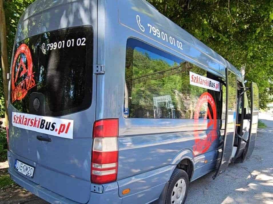 Czy KarpaczBus przejmie transport publiczny w Szklarskiej Porębie? Ruszył „SzklarskiBus”