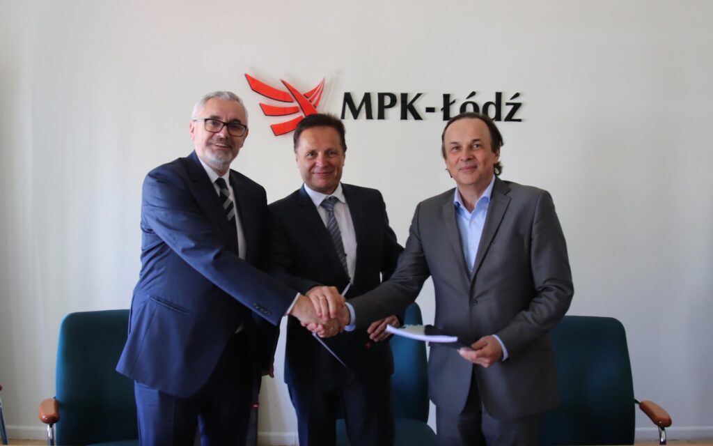 MPK Łódź z umową na 64 hybrydy. Razem z elektrobusami to równo 100 autobusów od Solarisa