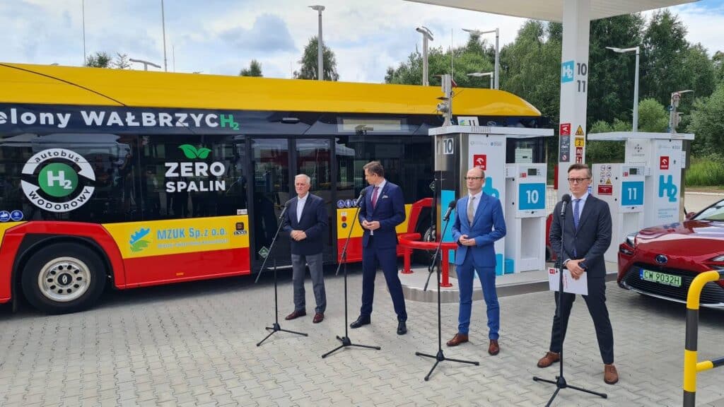 Wałbrzych/ Orlen otworzył nową stację tankowania wodoru / fot. MZUK Wałbrzych