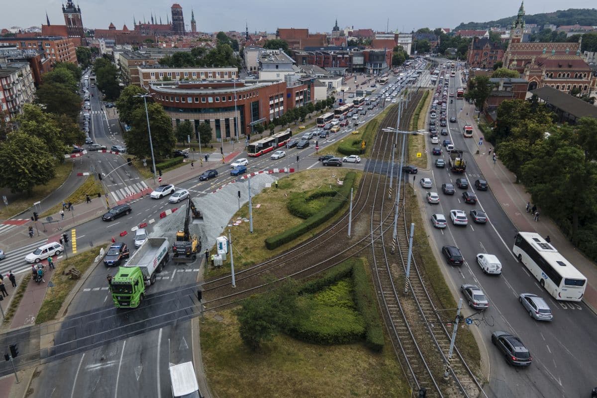 Infotram - Gdańsk weekendowo remontuje przejazdy torowo-drogowe. Tramwaje na objazdach
