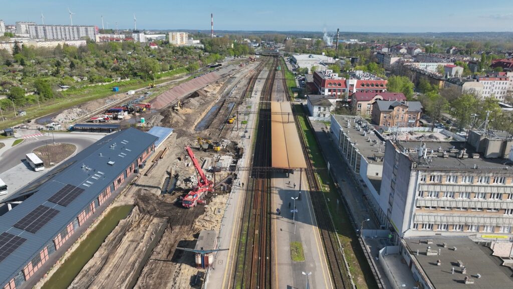 Pomorska kolej w przebudowie. Dziesiątki kilometrów torów, nowe perony i elektryczne pociągi foto: PKP PLK