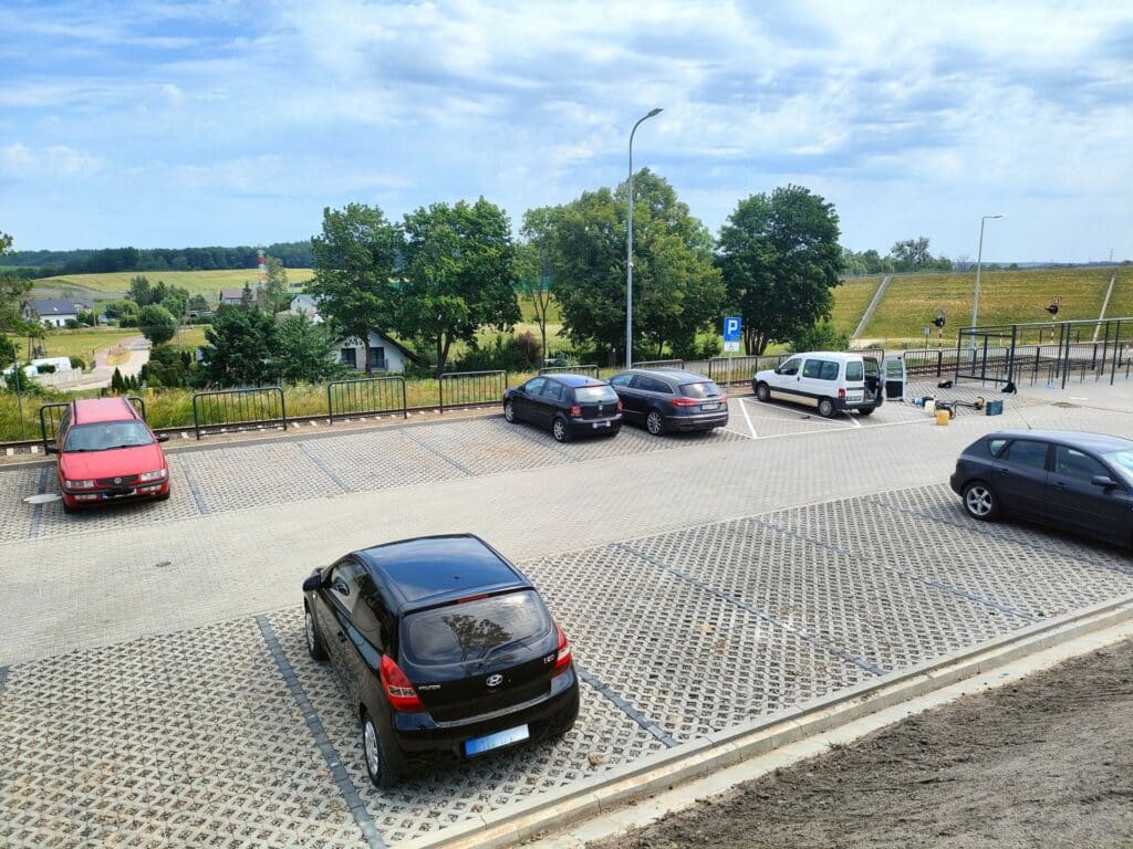 Nowy parking przy stacji Otomino foto: PKP PLK