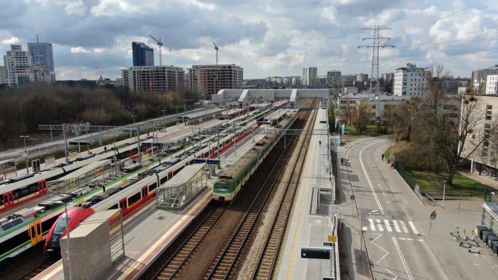 Warszawa Gdańska z nowym tunelem i odnowionymi peronami. Inwestycja w kluczowy węzeł przesiadkowy postępuje foto: PKP PLK