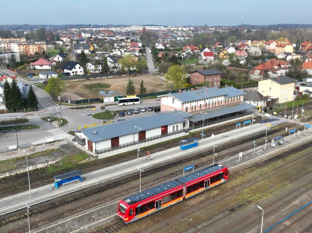 Pomorska kolej w przebudowie. Dziesiątki kilometrów torów, nowe perony i elektryczne pociągi foto: PKP PLK