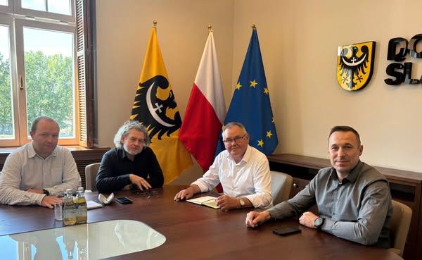 Dolnośląskie i Opolskie planują więcej połączeń kolejowych. Rozmowy marszałków regionów foto: FB