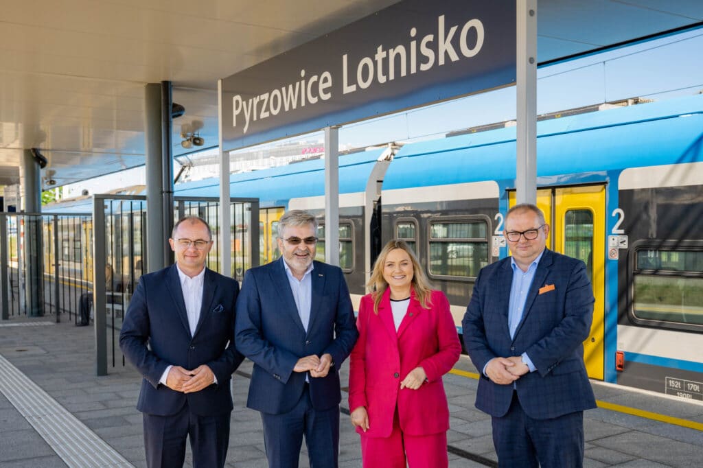 Od 2 lipca więcej pociągów Kolei Śląskich na lotnisko w Pyrzowicach foto: Koleje Śląskie