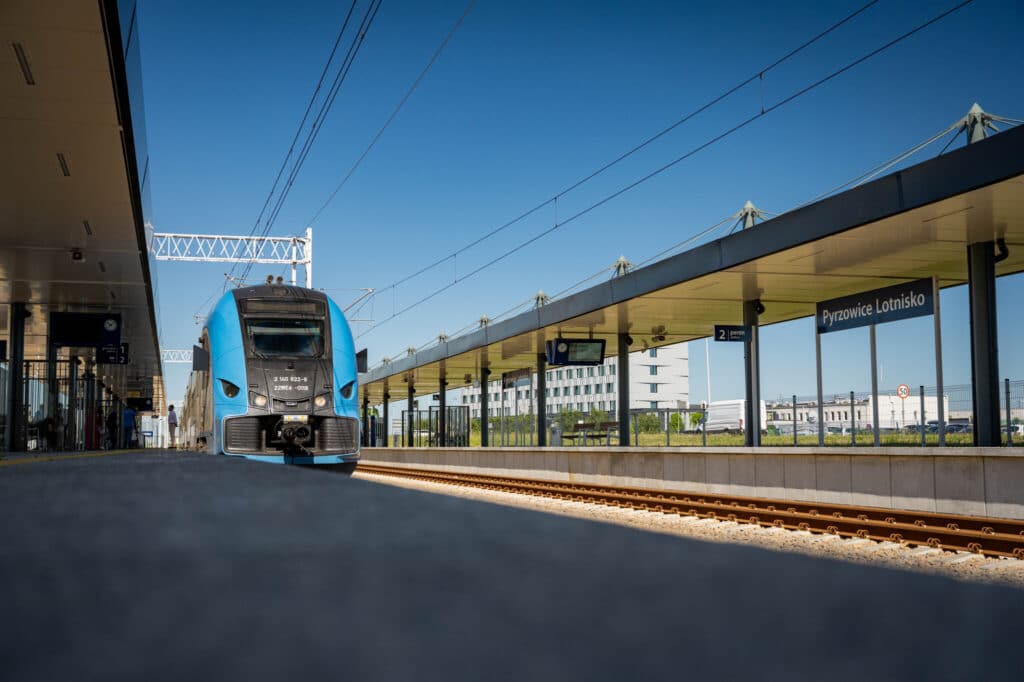 Od 2 lipca więcej pociągów Kolei Śląskich na lotnisko w Pyrzowicach foto: Koleje Śląskie