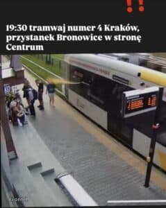 Gaz rozpylony z tramwaju w Krakowie