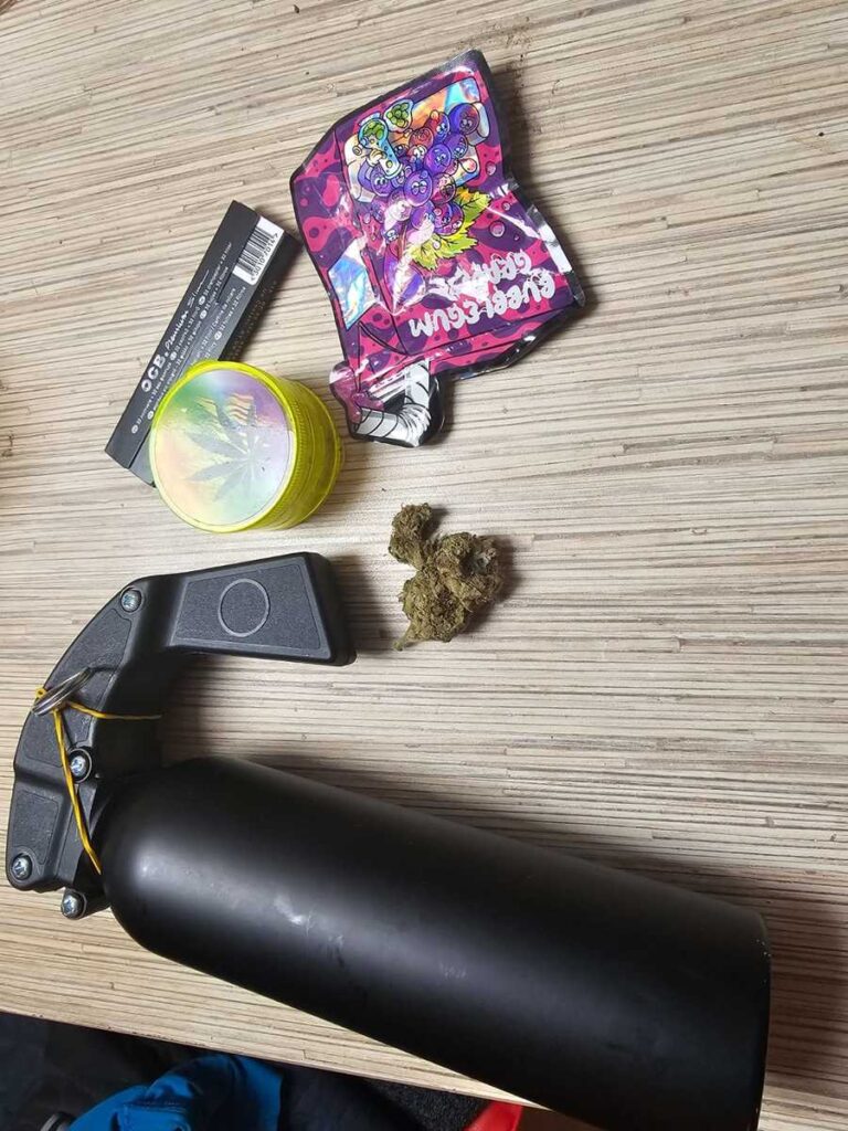 Rozpylenie gazu pieprzowego z tramwaju w Krakowie. Nowe fakty i poszukiwanie poszkodowanych foto: Policja