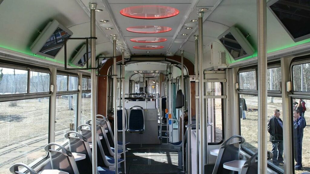 Imprezowy tramwaj na urodziny Łodzi. Przejażdżka z muzyką ulicami miasta foto: MPK Łódź