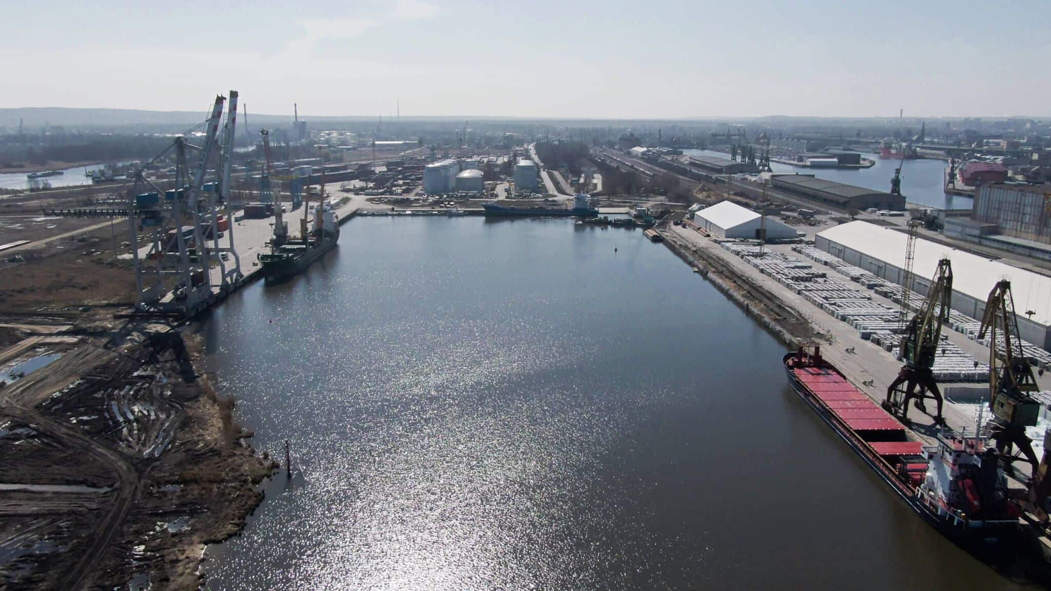 Infoship - Szczecin rozwija portowe serce miasta. Kanał Dębicki szerszy, nowe nabrzeża gotowe