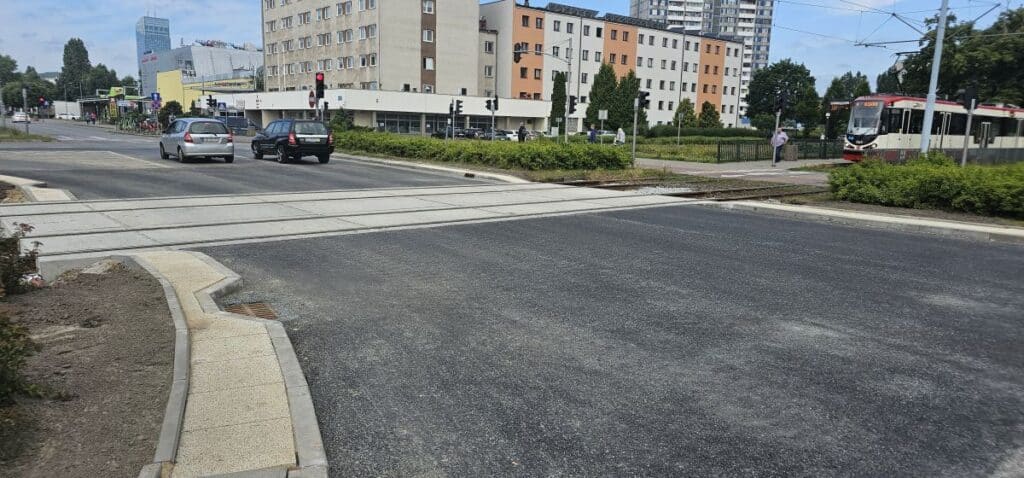 Gdańsk: Nowa nawierzchnia i lepszy komfort. Remonty na Błędniku i Kołobrzeskiej zakończone foto: UM Gdańsk