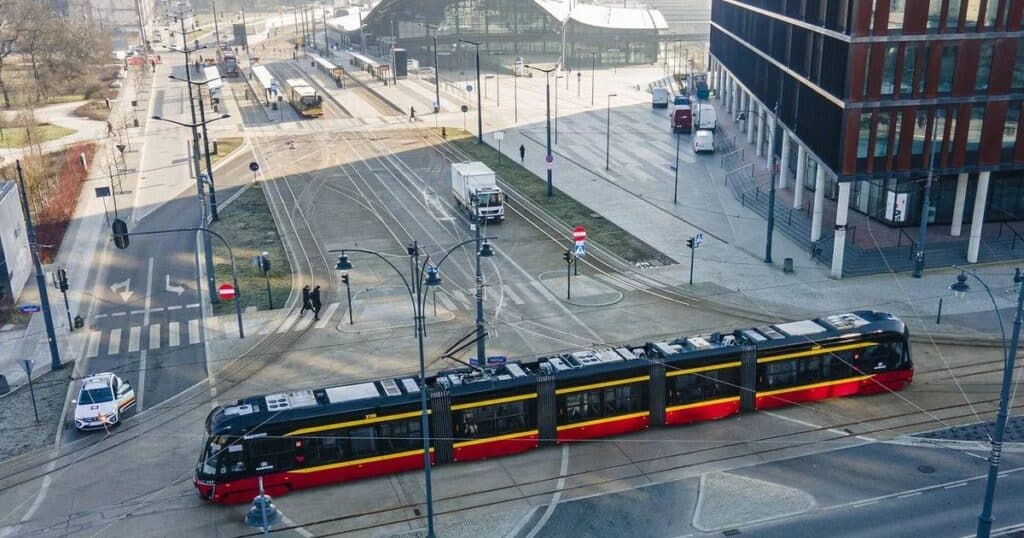Tramwaje MPK Łódź wracają na dw. Łódź Fabryczna foto: UM Łódź