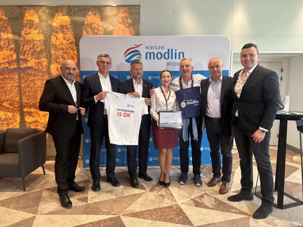 Ryanair zobowiązał się zainwestować ponad 400 mln dol. w lotnisko Warszawa-Modlin / fot. Airport Modlin