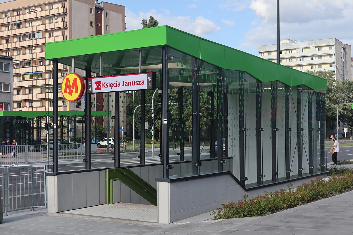 Infotram - Warszawa: Stacje metra od Ronda Daszyńskiego do Bemowa nieczynne. Wypadek z udziałem pasażera