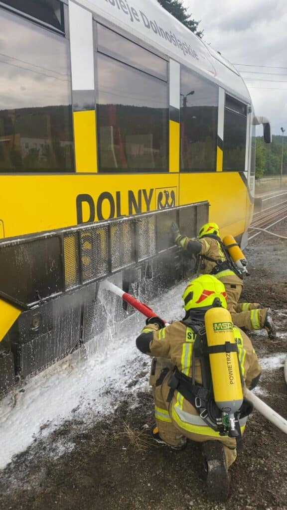 Pożar pociągu Kolei Dolnośląskich