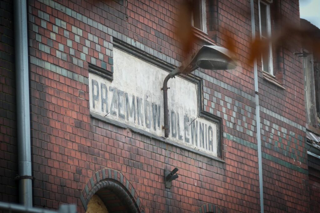 Kolejne połączenie na Dolnym Śląsku zostanie reaktywowane. Jest umowa na remont linii kolejowej foto: UMWD