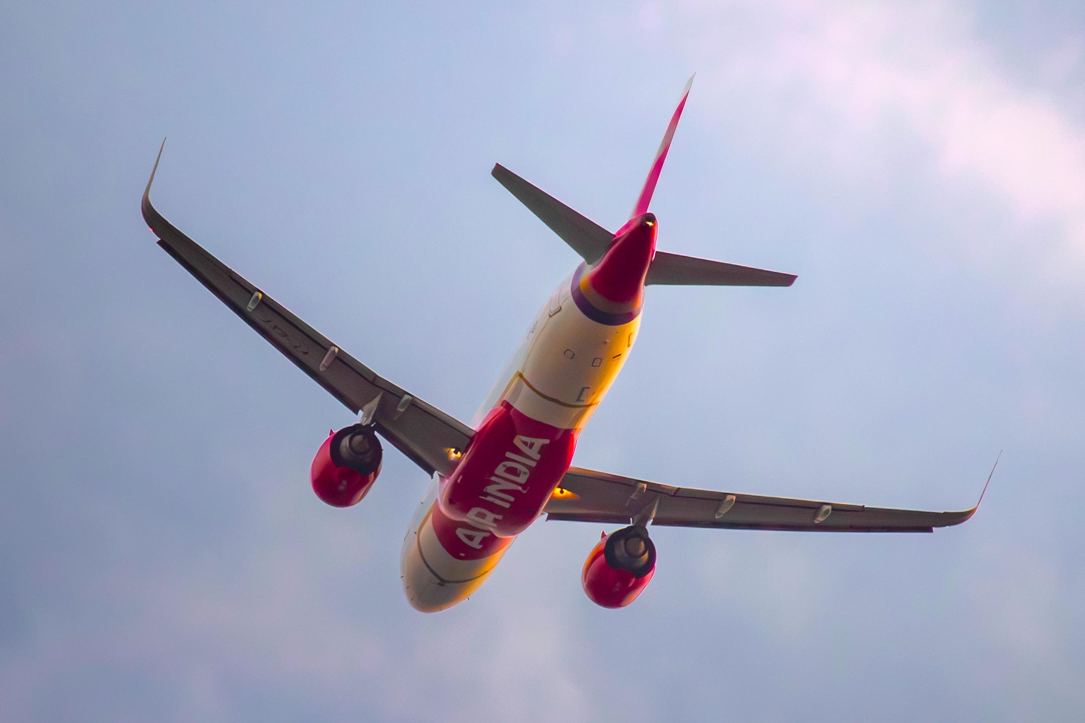 Infoair - Raport o katastrofie lotu Air India 171: Silniki zostały pozbawione dopływu paliwa