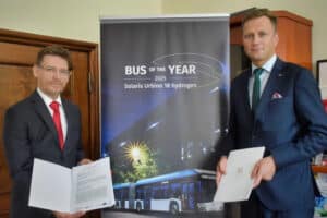 Na zdjęciu: Michał Przepiera, zastępca prezydenta Szczecina i Romuald Witkowski, General Manager Solaris Poland