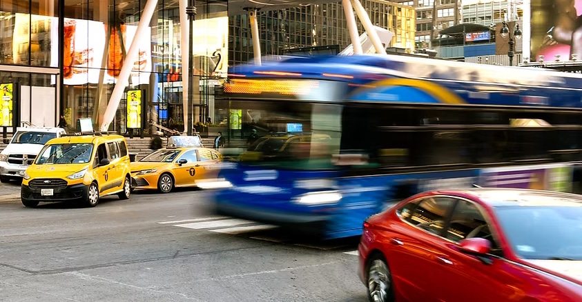 Płatna strefa za wjazd na Manhattan: Miliony dolarów, lepszy transport publiczny i mniej korków