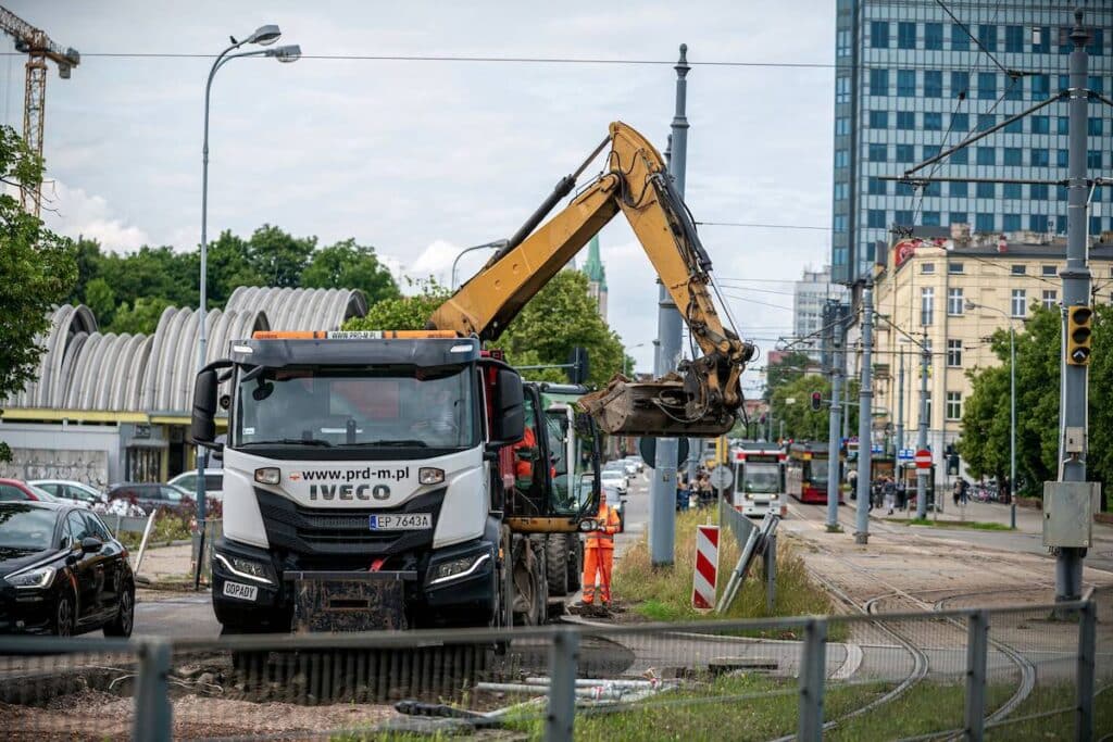 Weekendowe wstrzymanie ruchu tramwajów po ul. Pabianickiej w Łodzi foto: UM Łódź