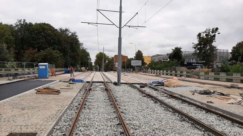 Szczecin: Tramwaje wracają na aleję Powstańców Wielkopolskich. Nowa trasa linii nr 4 foto: TSz