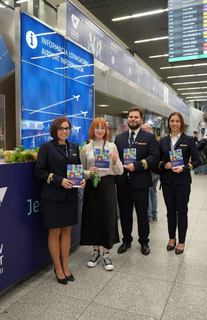 Pierwszy w Polsce „Neuroróżnorodny przewodnik” dla podróżnych – inicjatywa Kraków Airport