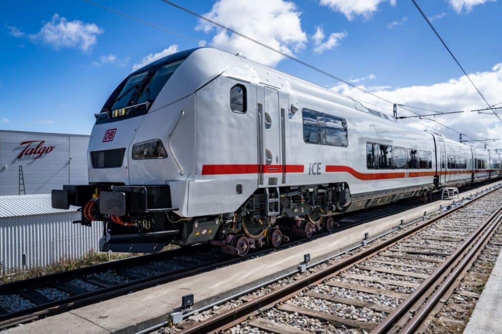 Talgo 230 bliżej Polski. Z dopuszczeniem do eksploatacji w Niemczech i Danii foto: Talgo