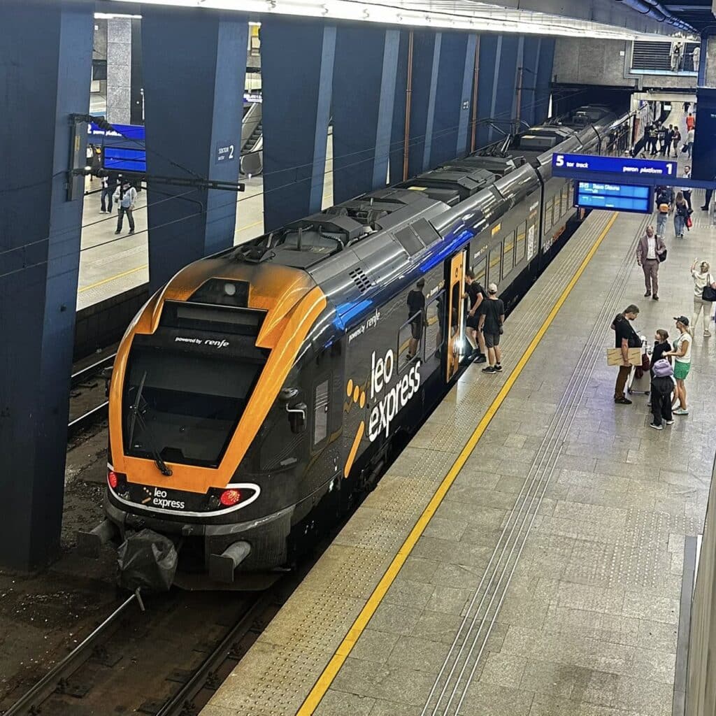 Pociąg LEO Express