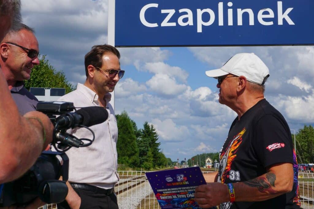 Dworzec kolejowy w Czaplinku z nową tymczasową nazwą foto: PKP SA