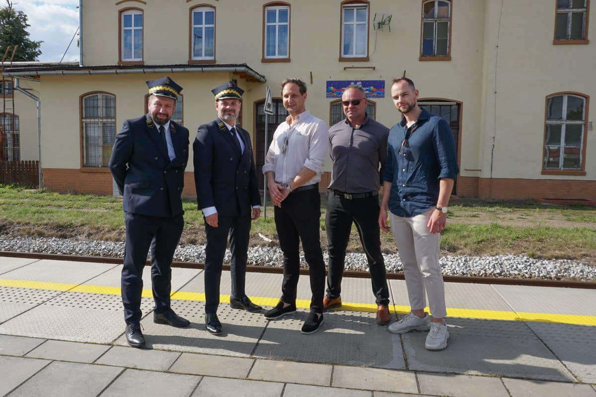 Inforail - Dworzec kolejowy w Czaplinku z nową tymczasową nazwą