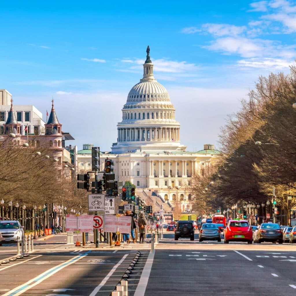 Taniej, ale mniej chętnych – spadek podróży Polaków do USA w 2025 roku