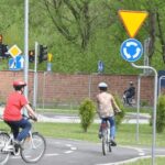 Zgodnie z przepisami obowiązek ten obejmuje również młodych użytkowników hulajnóg elektrycznych i urządzeń transportu osobistego (UTO).
