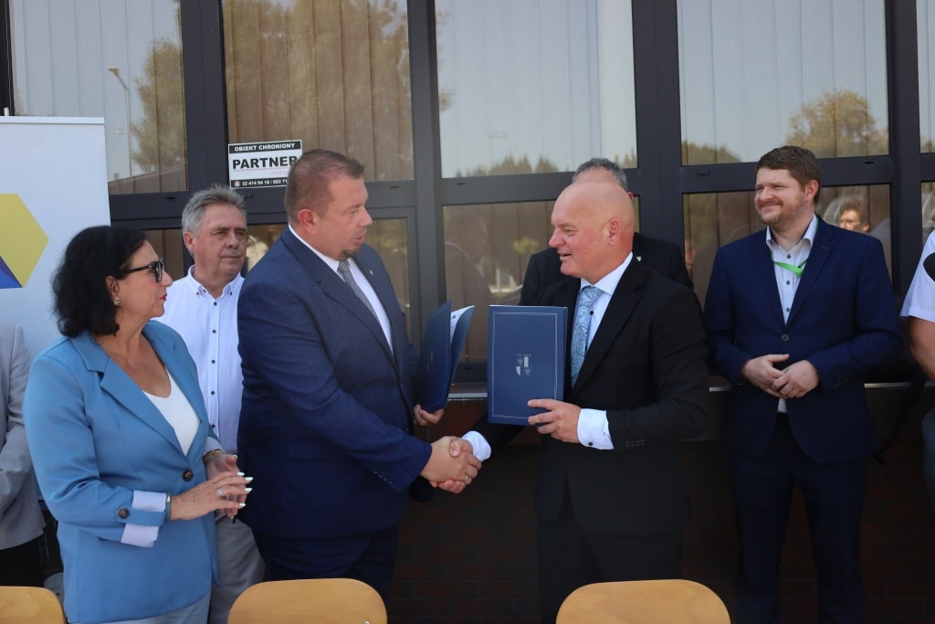 Powiat Raciborski z umową na zakup 6 autobusów Iveco dla PKS Racibórz