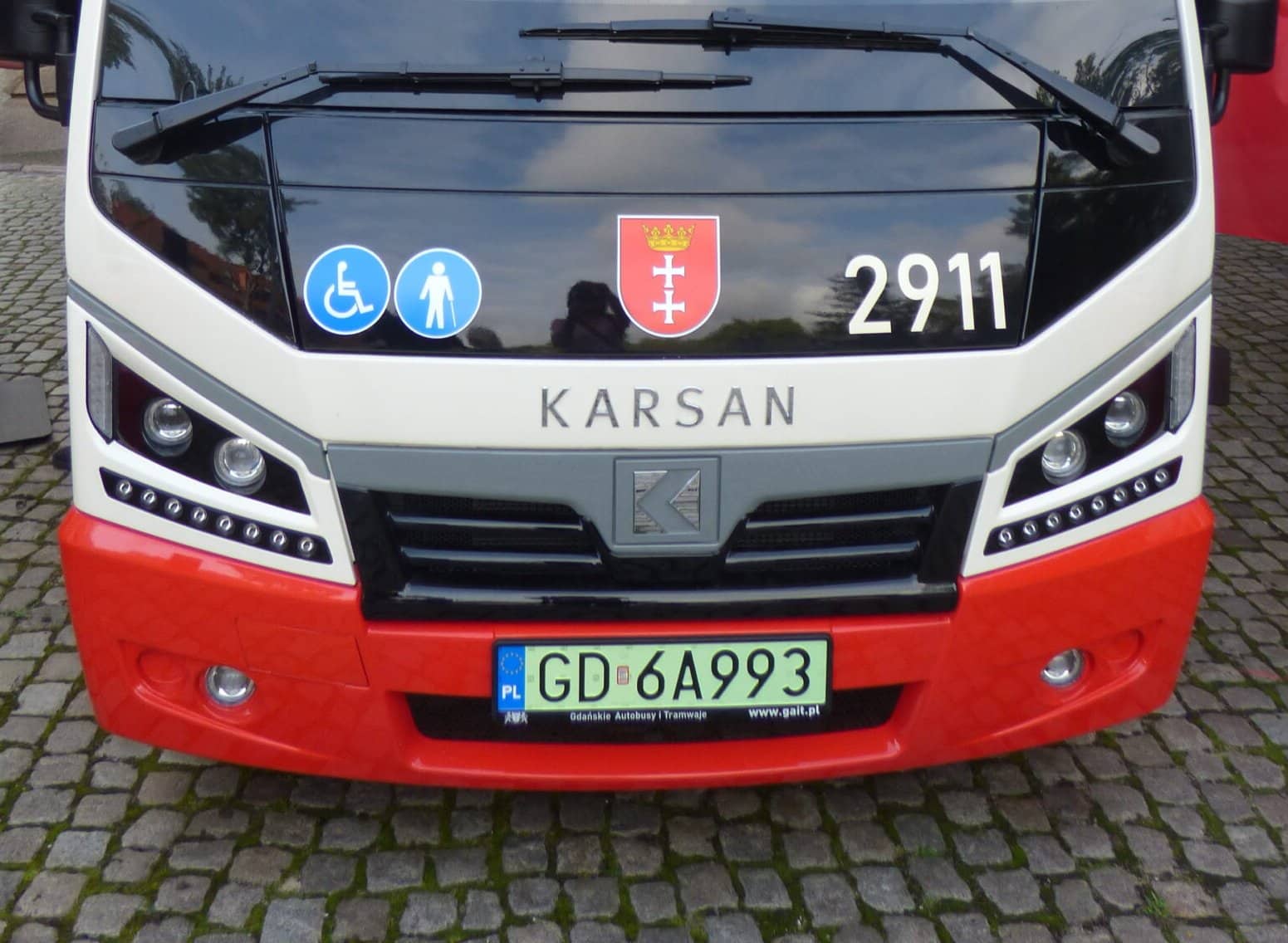 Infobus - MZK Konin z jedną oferta na pakiet dwóch elektrobusów. Jeden MINI – drugi MIDI