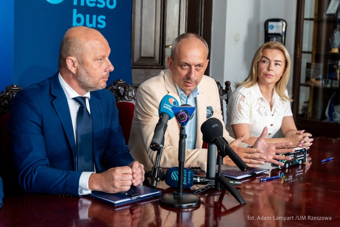 Infobus - Rzeszów ma umowę na 20 autobusów wodorowych NesoBus. Wiemy, kiedy przyjadą