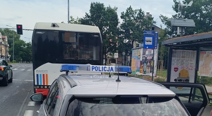 Policjanci zatrzymali kierowcę radomskiego autobusu miejskiego. Promile i narkotyki